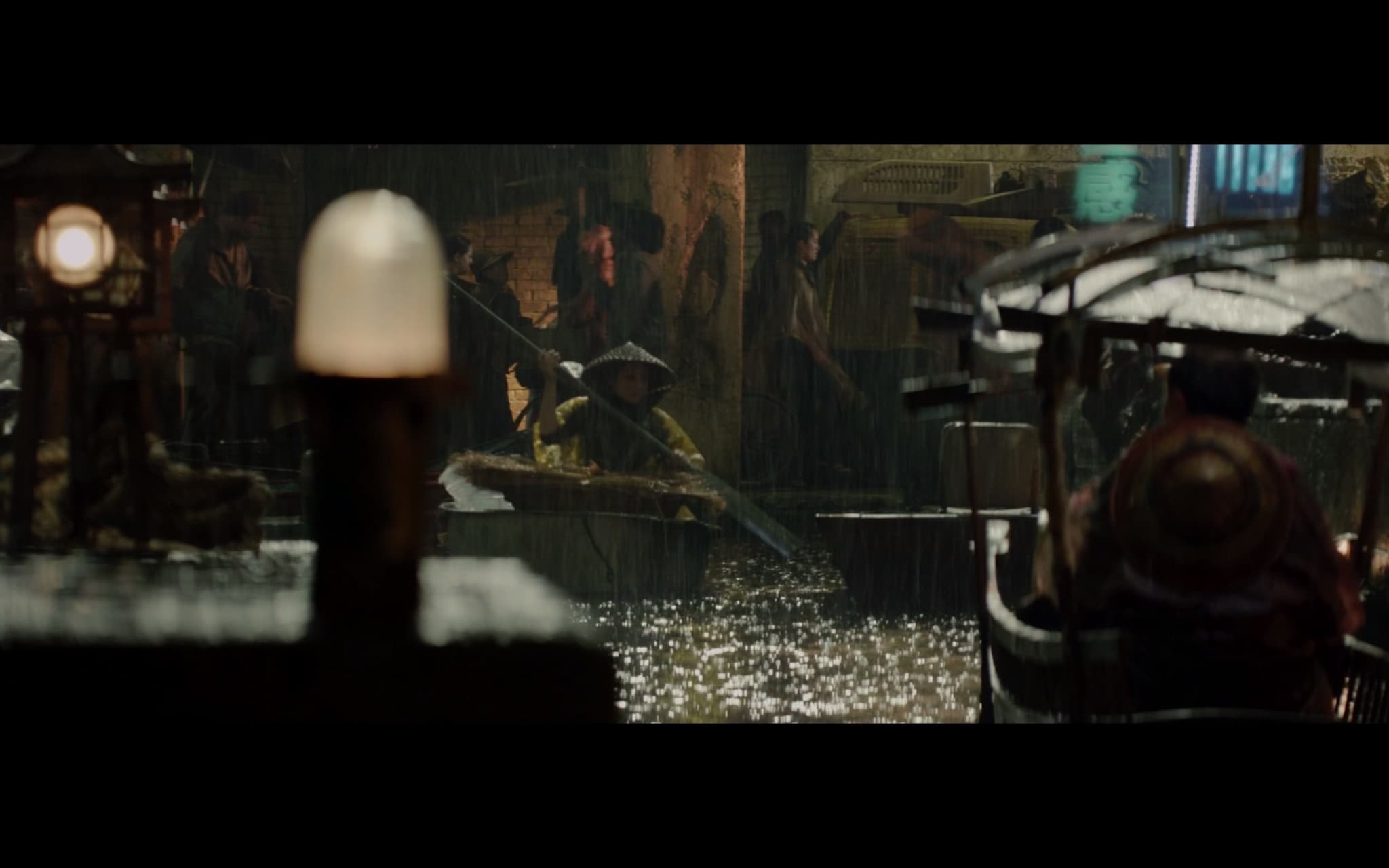 A conical hat drifts by in “The Colony” of Total Recall (2012 reboot).